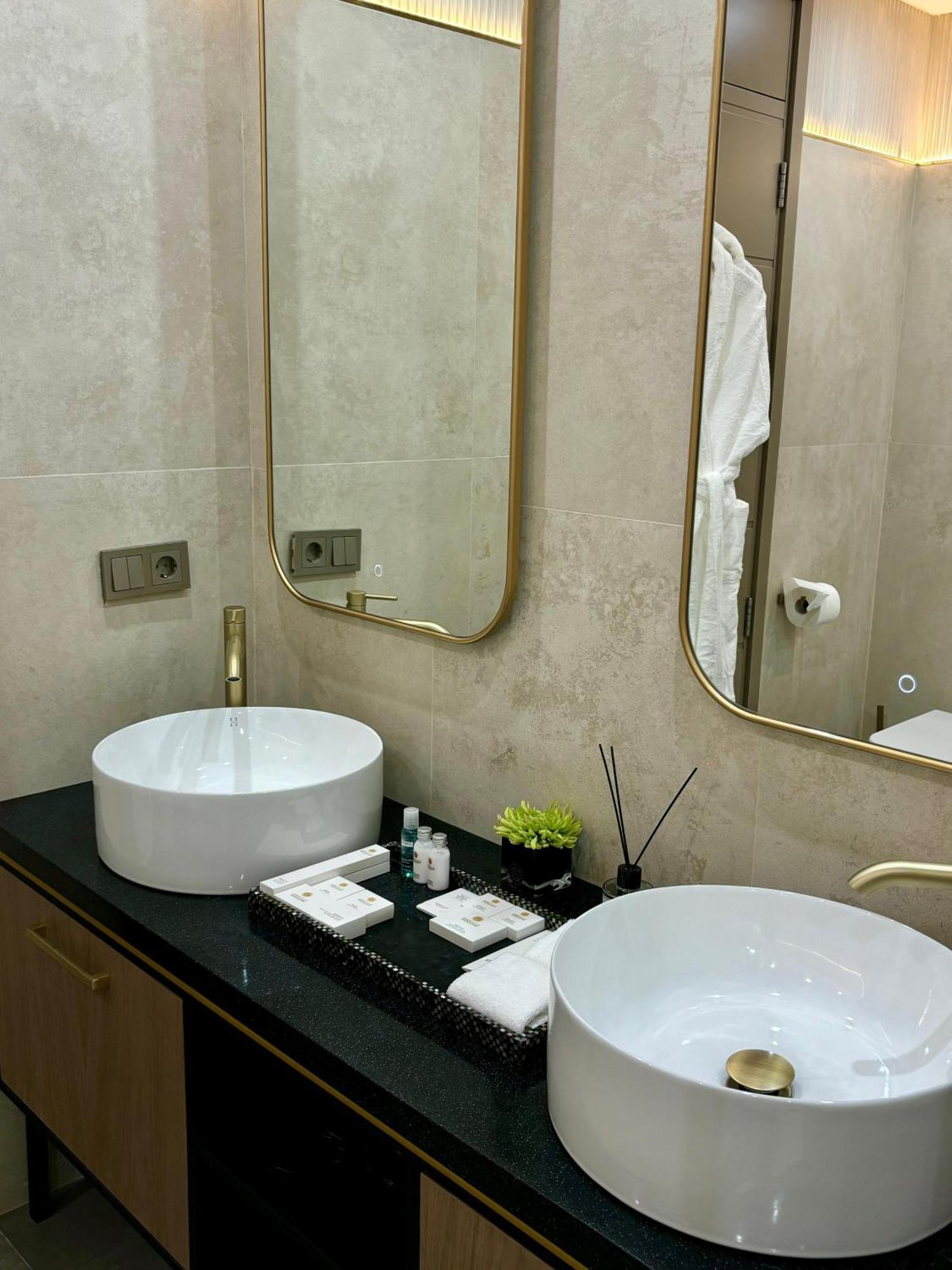 Donatello Boutique Hotel Almaty Exteriér fotografie
